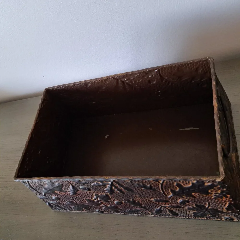 Vintage Distressed Metal Basket Fall Motif Large Ornamental Box with Handles - Picture 6 of 9